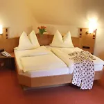 Bb Haus Neugebauer Garni 3*