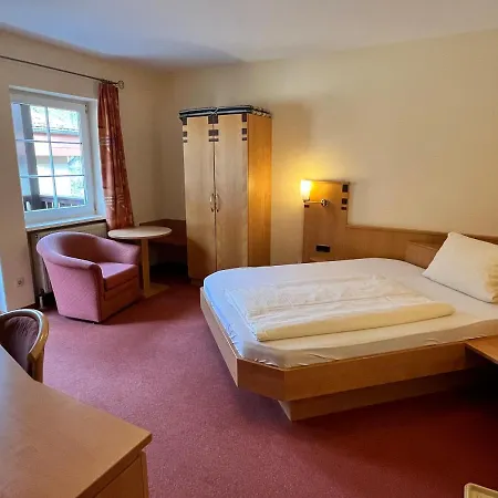 Bb Haus Neugebauer Garni Geisenheim