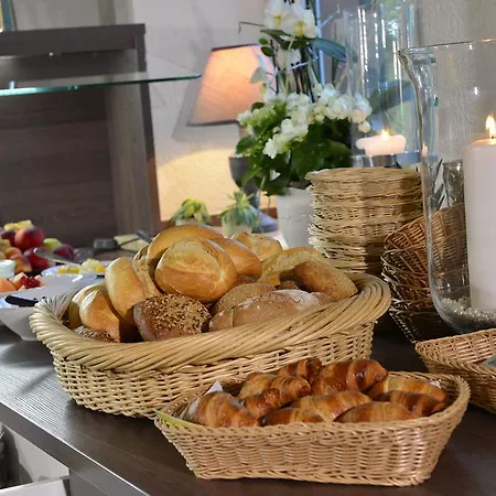 Bb Haus Neugebauer Garni 3*